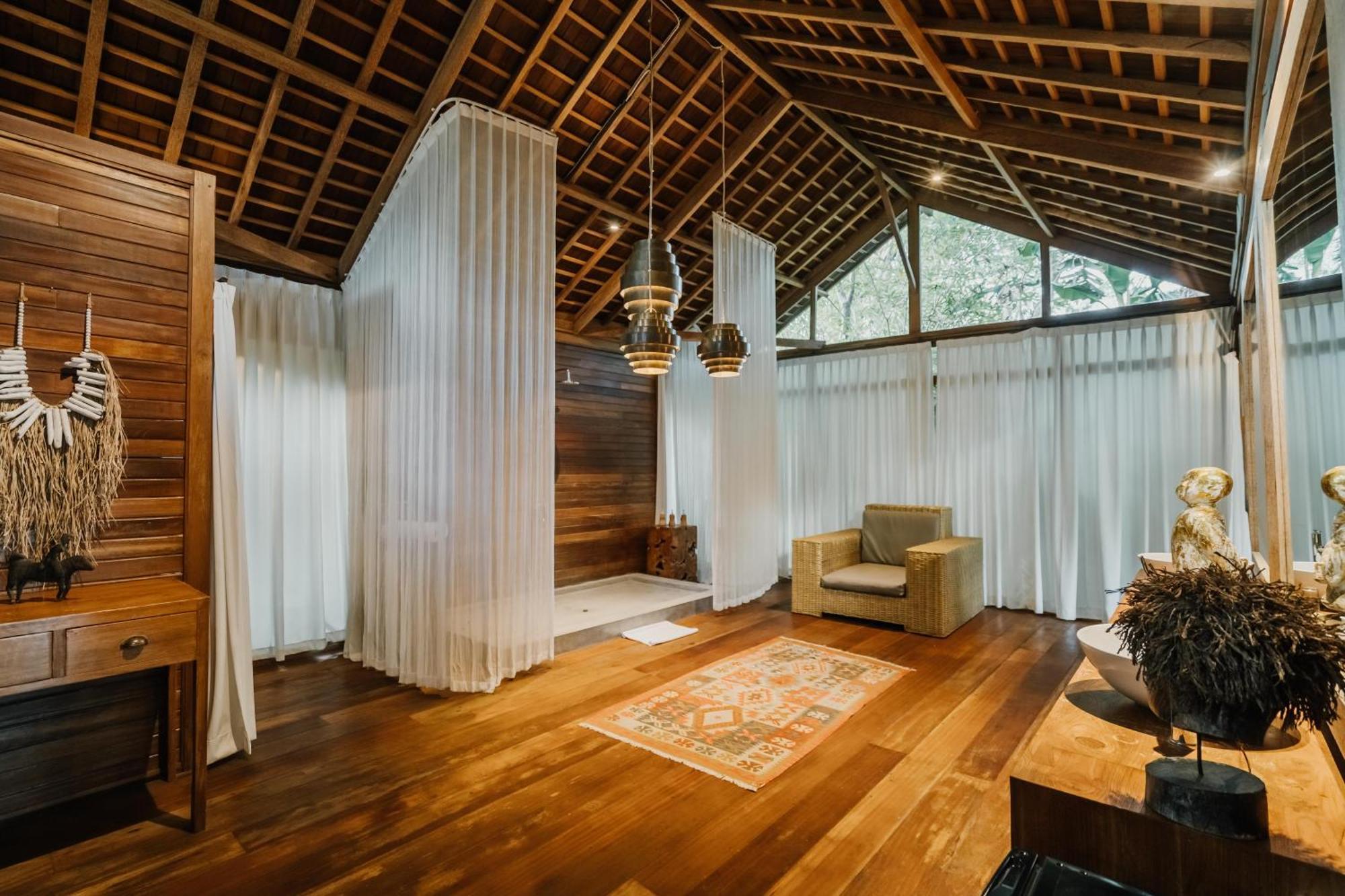 Kropak Canggu Luaran gambar